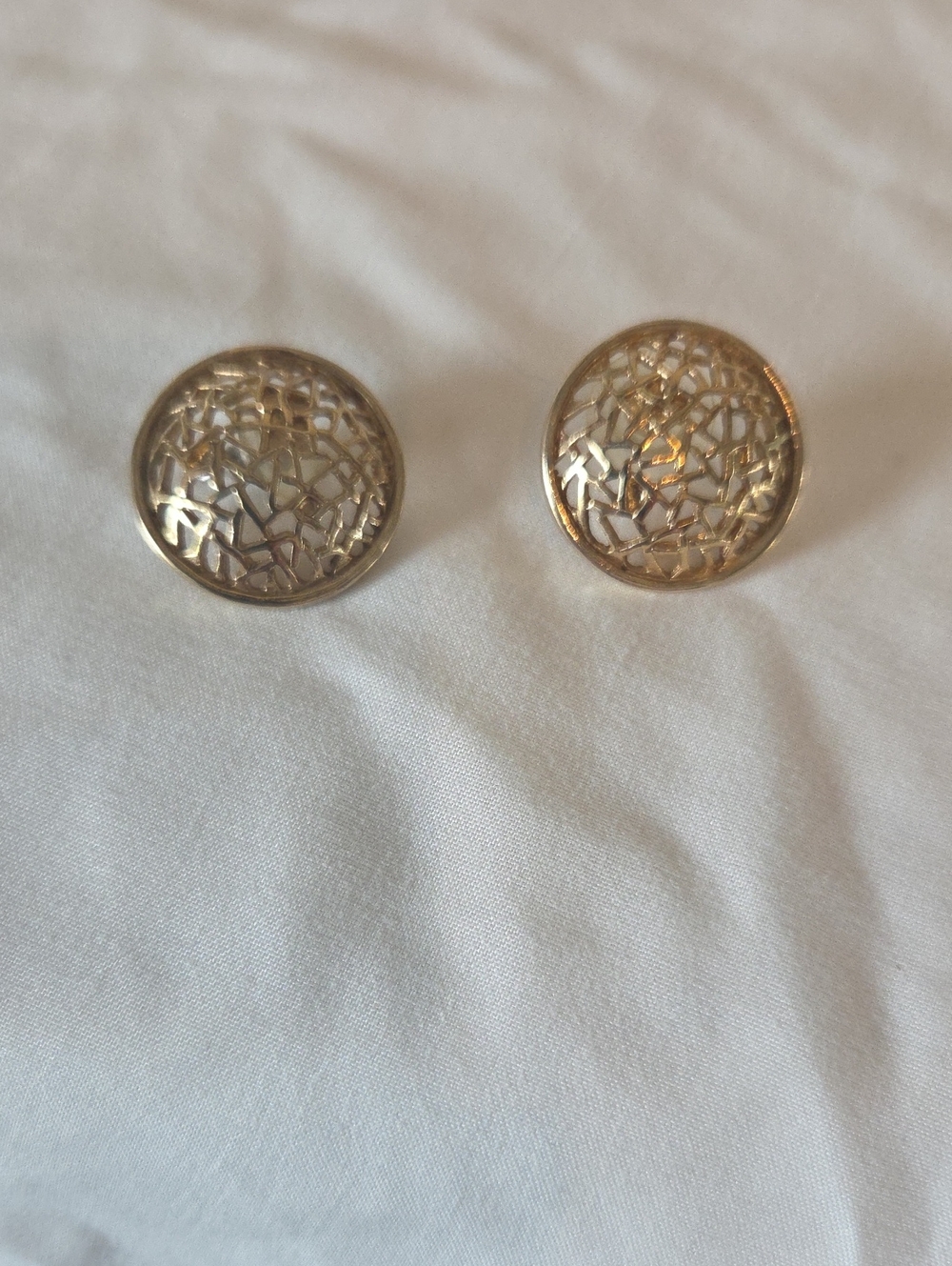 Gold Filigree Round Stud Earrings - Unbranded
